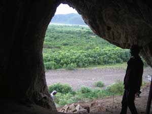 В пещере неандертальцев. Фото О. Горбатовой