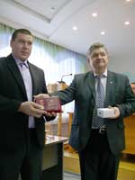 Вручение медали Виталию Красилову